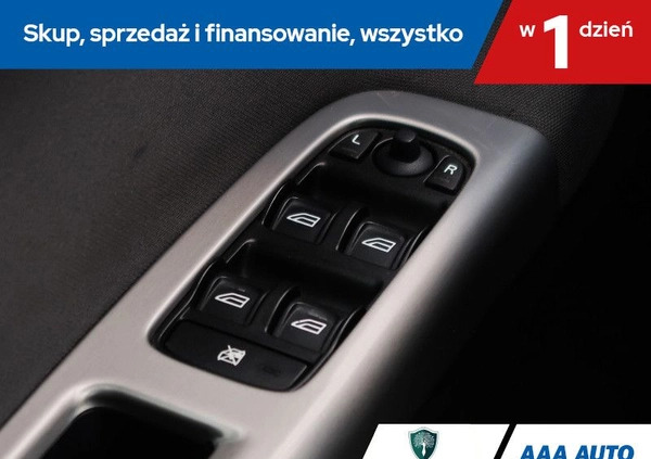 Volvo V50 cena 23700 przebieg: 189764, rok produkcji 2009 z Człuchów małe 211